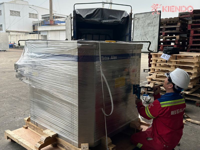 Đóng gói hàng hoá bằng màng co nhiệt tại TP HCM với Kiến Đỏ