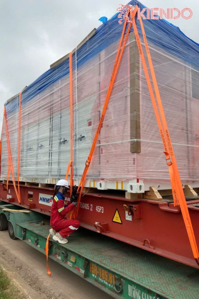 Chằng buộc kết cấu thép container flat rack