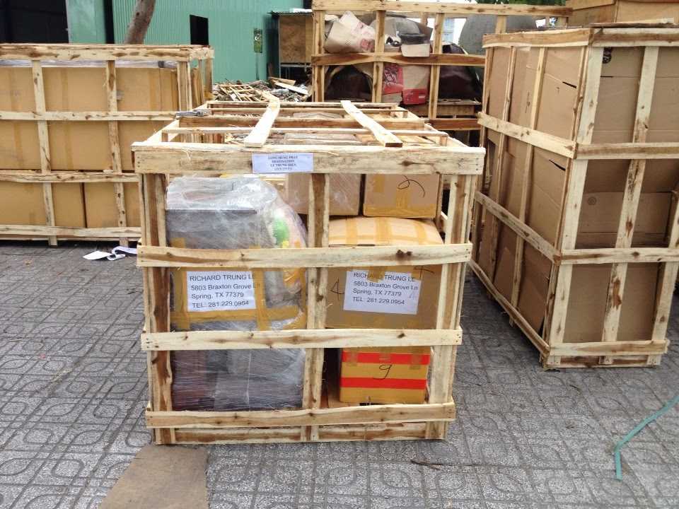 Kiện gỗ có chịu được mưa nắng khi vận chuyển không?